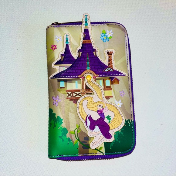Portafoglio Loungefly Con Cerniera Disney Rapunzel - Con Rivetto Mobile Per Far Ondeggiare Rapunzel, Viola